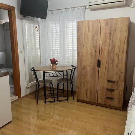 Guest House Matana 포메나 외부 사진