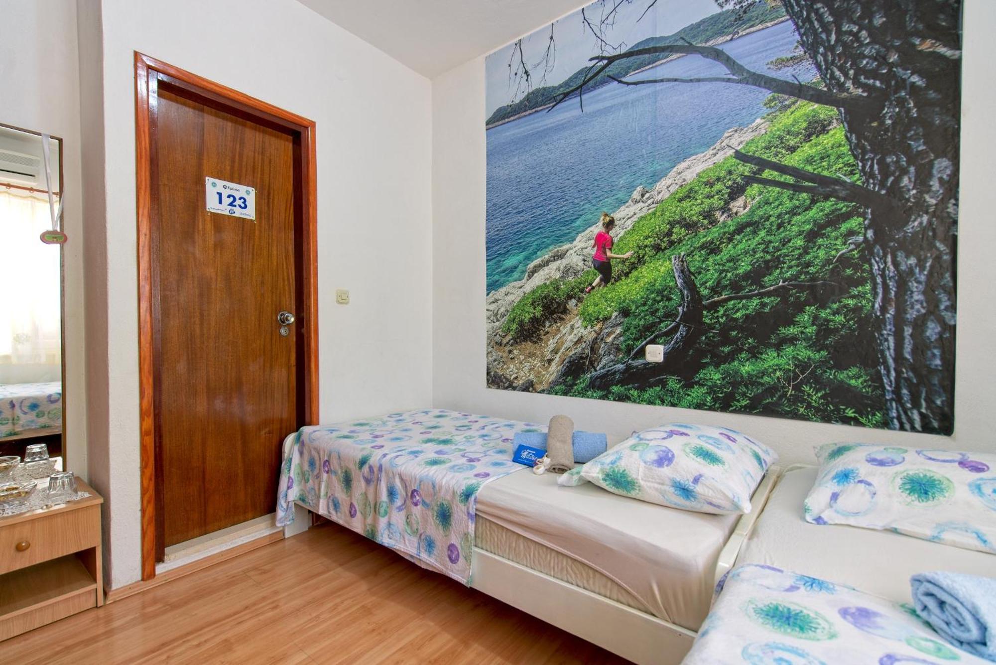 Guest House Matana 포메나 외부 사진